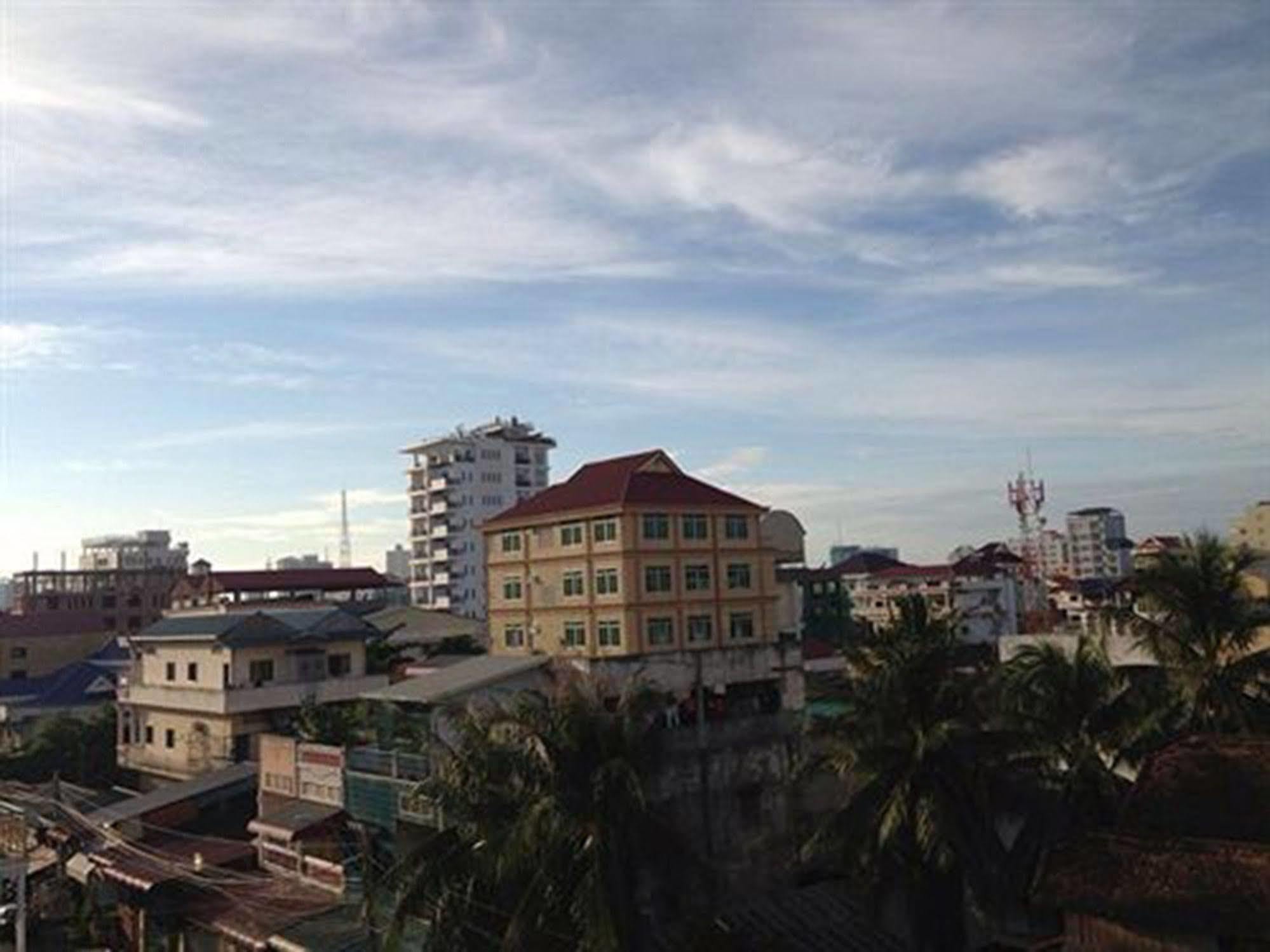 Homeland Guesthouse Phnom Penh Exterior foto